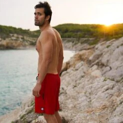 Bañador Corto Sostenible Hombre Poliamida Fitplanet Seal Rojo -Equipo De Fitness baador corto sostenible hombre poliamida fitplanet seal rojo 2