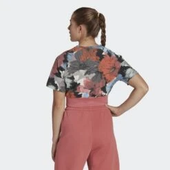 ADIDAS Camiseta Allover Print Cropped 11 ADIDAS Camiseta Allover Print Cropped -Equipo De Fitness camiseta allover print cropped 3