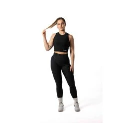 Camiseta Canalada V2 Con Cuello Alto Fitness Negra -Equipo De Fitness camiseta canalada v2 con cuello alto fitness negra 3