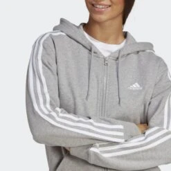 ADIDAS Chaqueta Con Capucha Essentials French Terry Regular 3 Bandas -Equipo De Fitness chaqueta con capucha essentials french terry regular 3 bandas 4