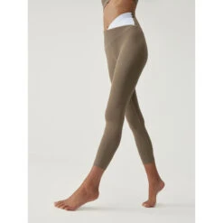 Born Living Yoga Legging De Mujer En Tejido Performance Con Capri
