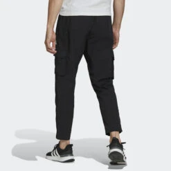 ADIDAS Pantalón 7/8 Essentials Small Logo Woven Cargo 10 ADIDAS Pantalón 7/8 Essentials Small Logo Woven Cargo -Equipo De Fitness pantalon 78 essentials small logo woven cargo 3