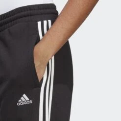 ADIDAS Pantalón Essentials French Terry Wide 3 Bandas -Equipo De Fitness pantalon essentials french terry wide 3 bandas 4