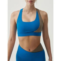 Born Living Yoga Top Deportivo De Mujer En Tejido Performance De Sujección Media -Equipo De Fitness top deportivo de mujer en tejido performance de sujeccion media 5