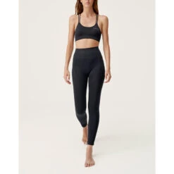 Top Deportivo De Mujer Hatha Born Living Yoga -Equipo De Fitness top deportivo de mujer hatha born living yoga 2