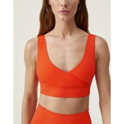 Top Deportivo De Mujer Sirsana Born Living Yoga -Equipo De Fitness top deportivo de mujer sirsana born living yoga 5